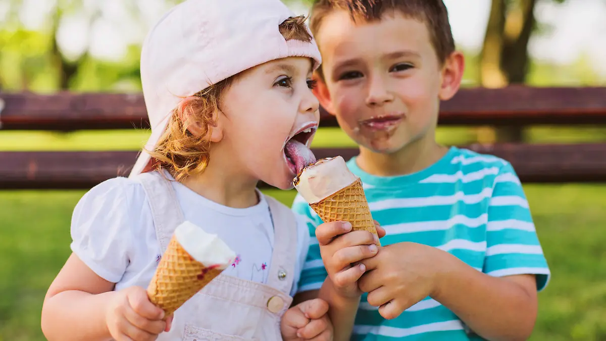 Kinder lieben Eiscreme.
