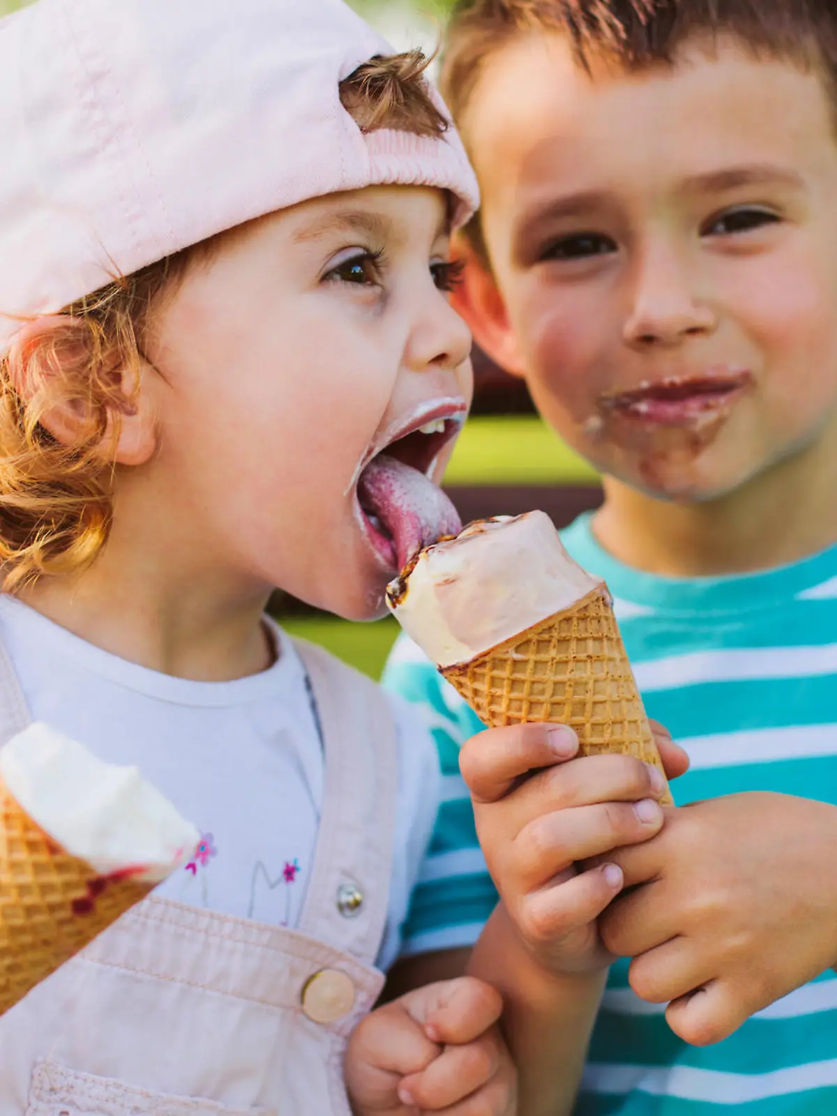 Kinder lieben Eiscreme.