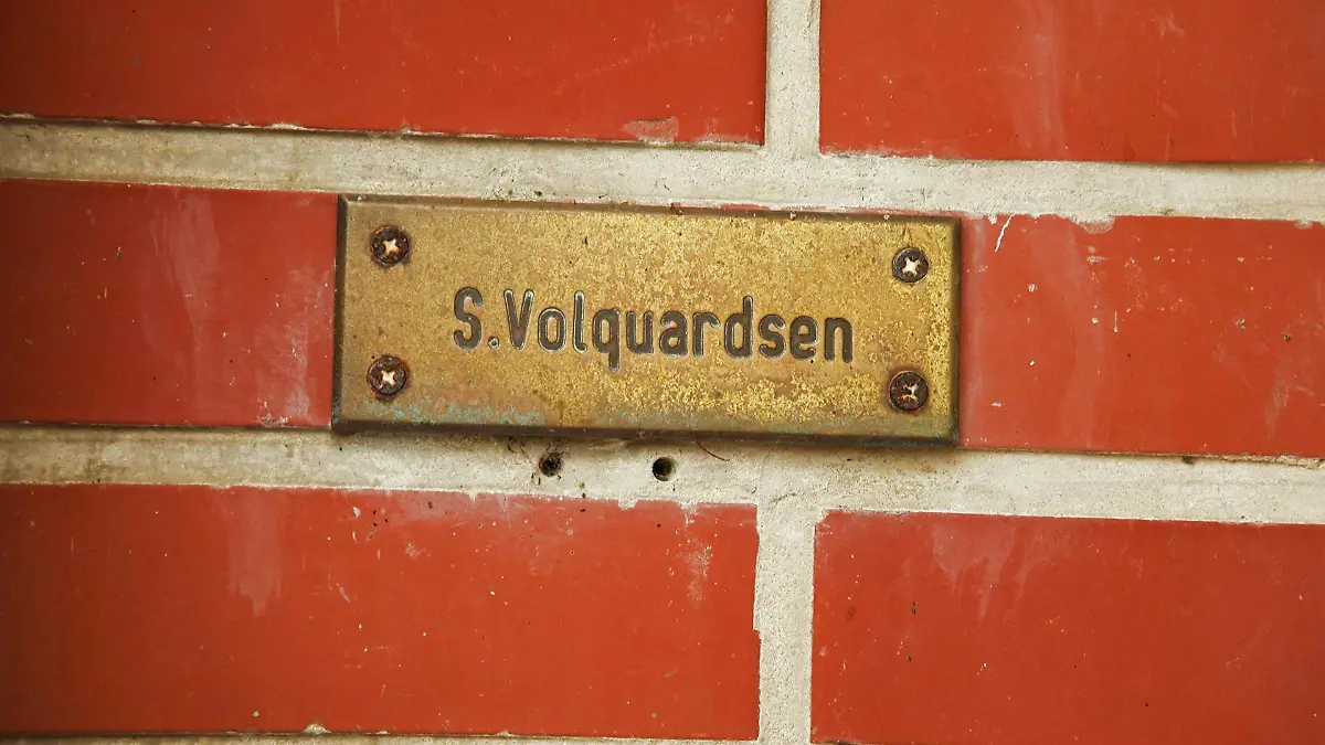 Viele Schleswig-Holsteiner haben einen Nachnamen mit der Endung -sen. Der Grund dafür liegt in der Vergangenheit.