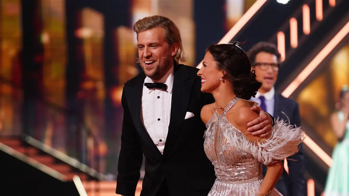 Die Entscheidung: Tillman Schulz tanzt mit Patricija Ionel. bei Let's Dance 2024 - Die Kennenlernshow Wer tanzt mit wem?
/ 230224