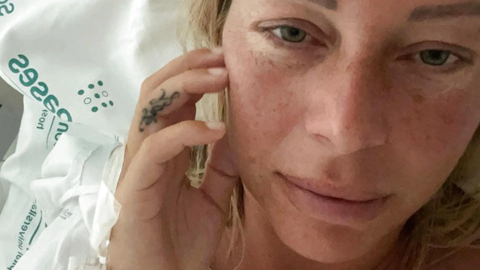 Der Kampf gegen den Krebs bei Influencerin Julia Holz hat begonnen.