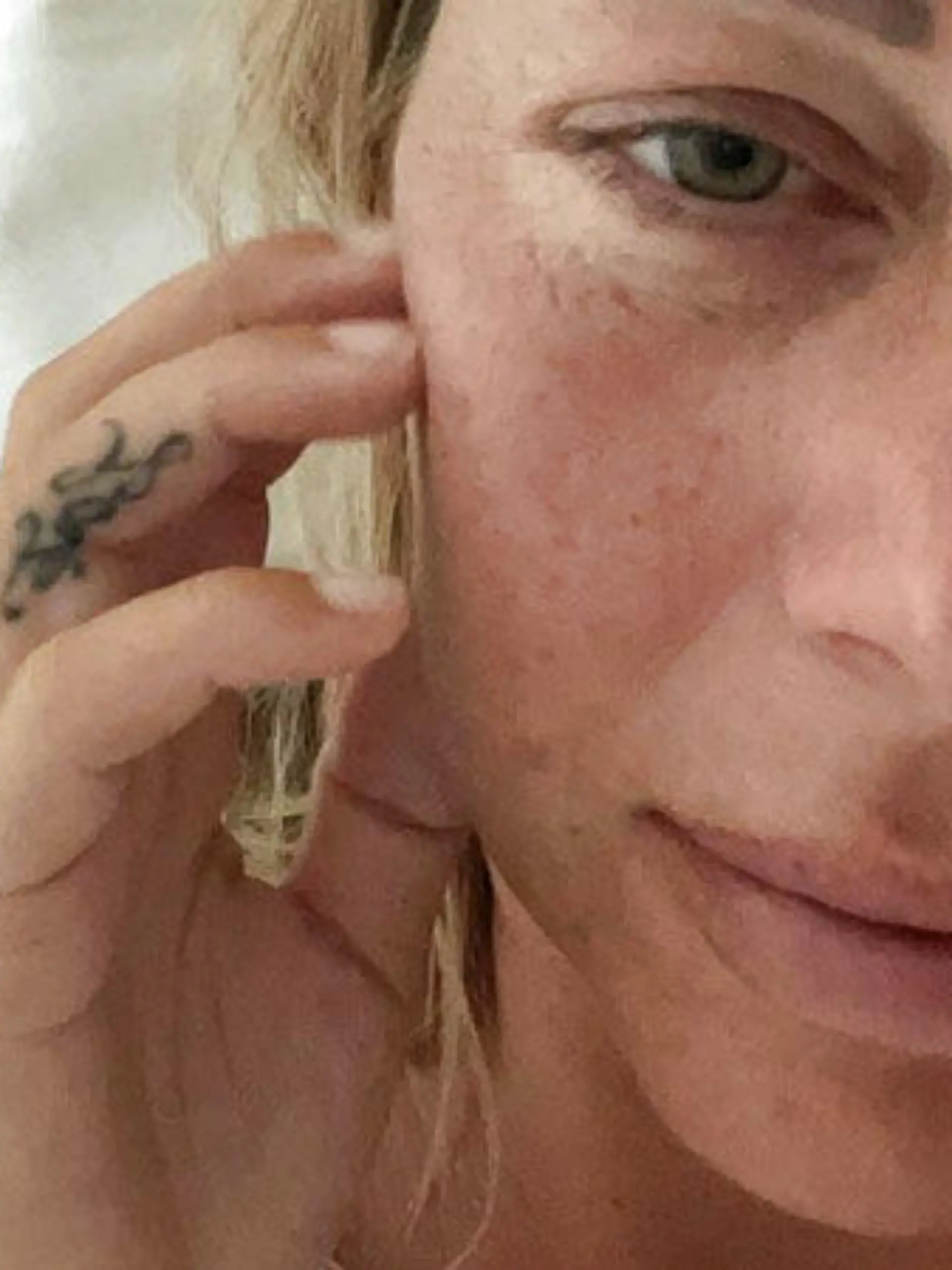 Der Kampf gegen den Krebs bei Influencerin Julia Holz hat begonnen.