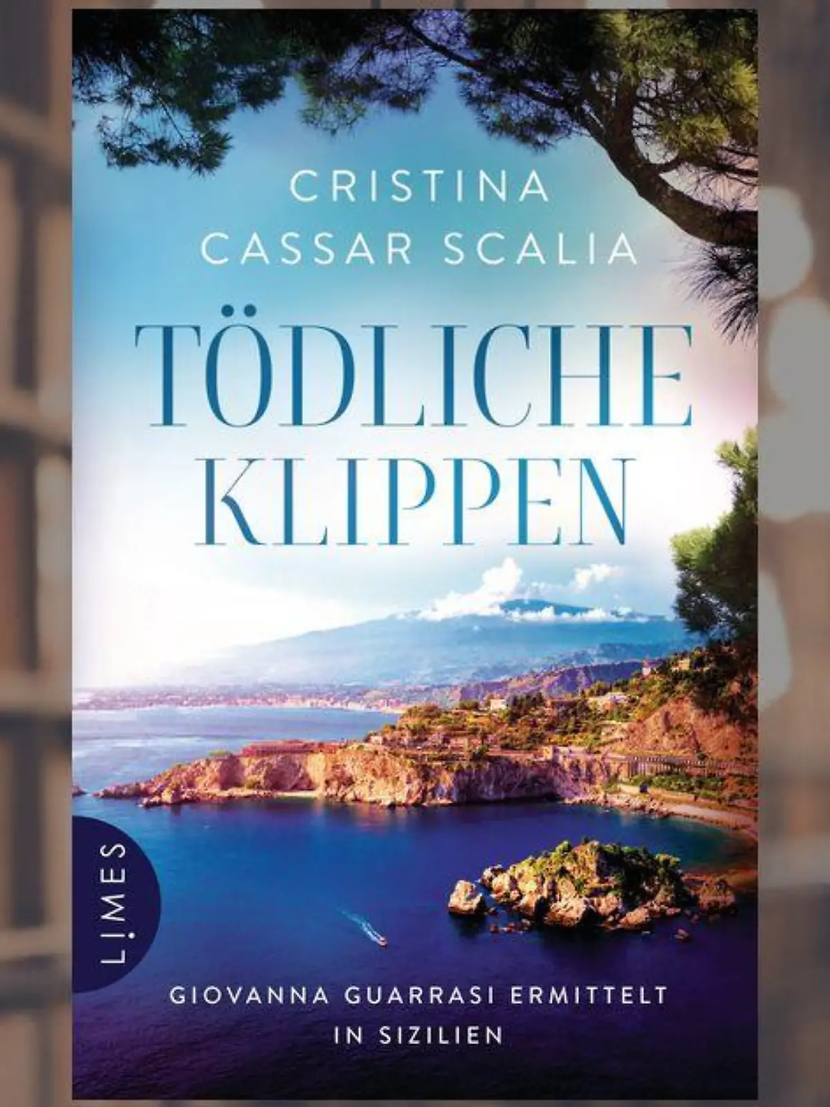 „Tödliche Klippen“ von Cristina Cassar Scalia