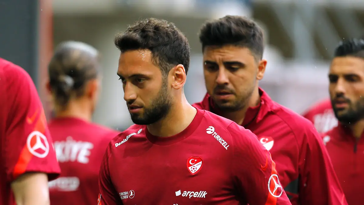 Soccer Football - International Friendly - Turkey v Moldova - Benteler Arena, Paderborn, Germany - June 3, 2021 Turkey's Hakan Calhanoglu during the warm up before the match REUTERS/Leon Kuegeler