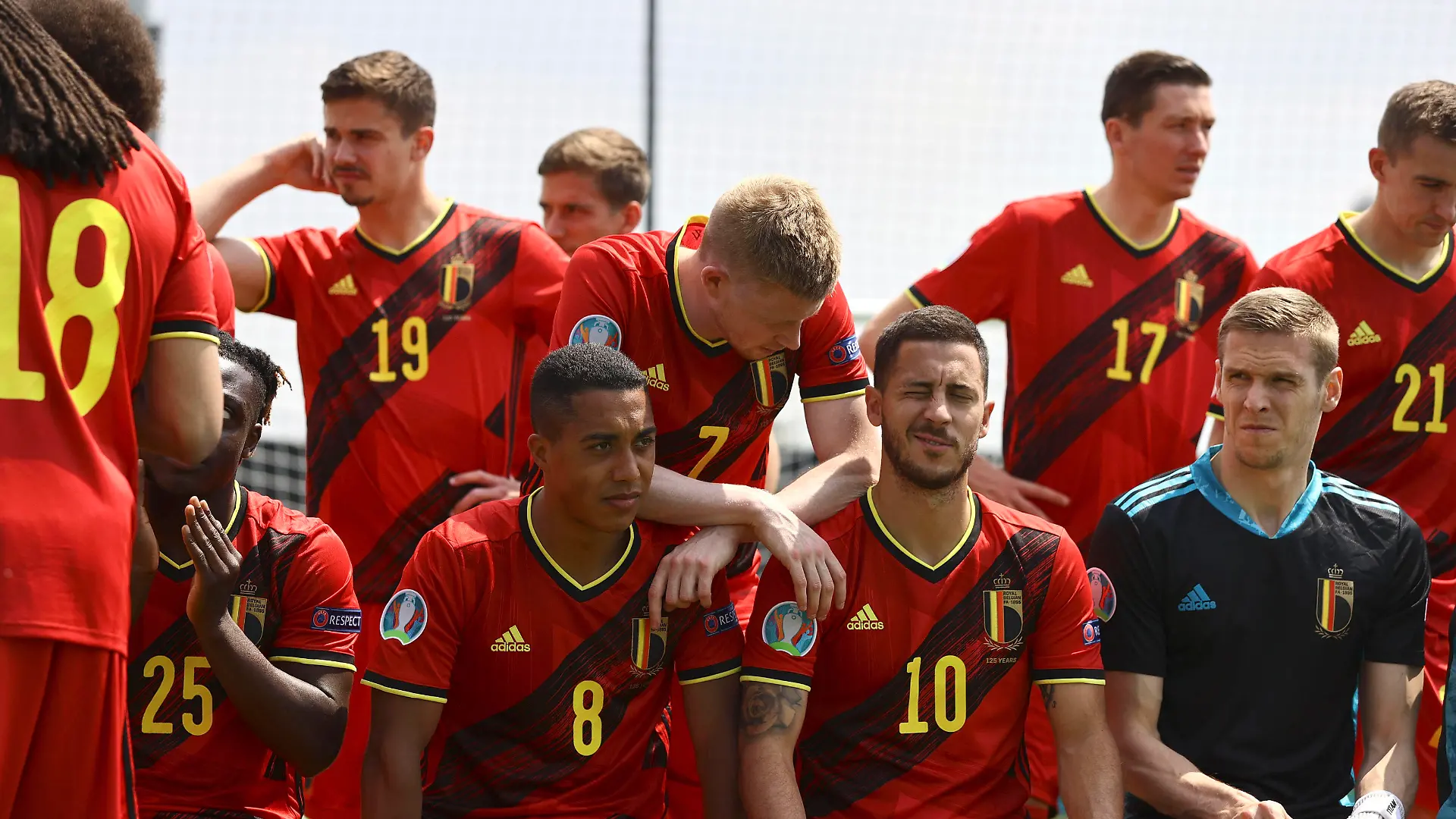Tubize, Belgium - June 08 : Youri Tielemans midfielder of Belgium, Kevin De Bruyne forward of Belgium and Eden Hazard midfielder of Belgium during the Official Team Picture of the Belgian Red Devils at the Belgian National Football Center Base Camp before the group Phase 16th UEFA 2020 European Football Championship on June 8, 2021 in Tubize, Belgium, 8/06/2021 FOOTBALL : Belgium Media Activities EURO2020 - 08/06/2021 Photonews/Panoramic PUBLICATIONxINxGERxSUIxAUTxHUNxONLY