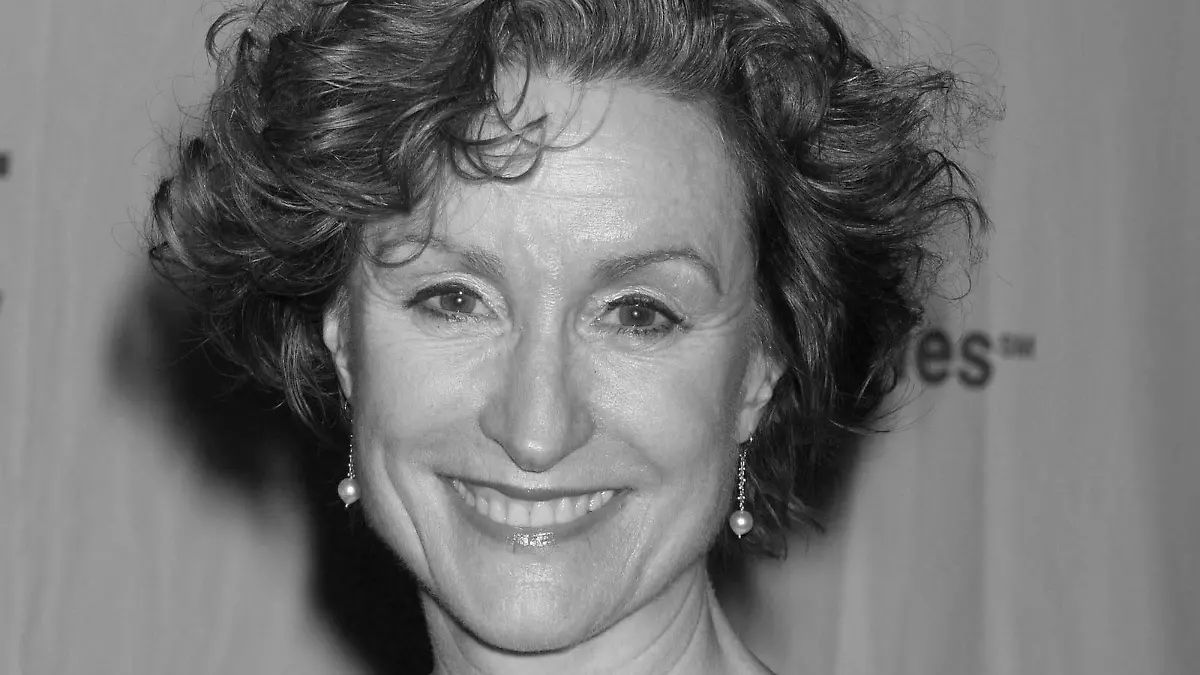 Jan. 21, 2010 - New York, New York, United States - LISA BANES at the opening night performance of the Roundabout Theatre Company s production of Noel Coward s Present Laughter at the American Airlines Theatre in New York City on 01-21-2010. 2010..K64016HMc PUBLICATIONxINxGERxSUIxAUTxONLY - ZUMAmg1_

Jan 21 2010 New York New York United States Lisa Banes AT The Opening Night Performance of The Roundabout Theatre Company S Production of Noel Coward S Present Laughter AT The American Airlines Theatre in New York City ON 01 21 2010 2010  PUBLICATIONxINxGERxSUIxAUTxONLY ZUMAmg1_  