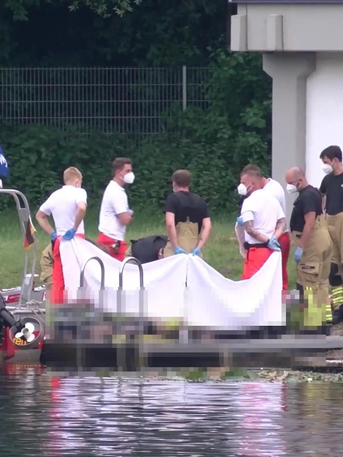 Wenige Tage nach einem tödlichen Badeunfall im Bremer Achterdieksee ist am Freitag erneut ein Badegast ertrunken