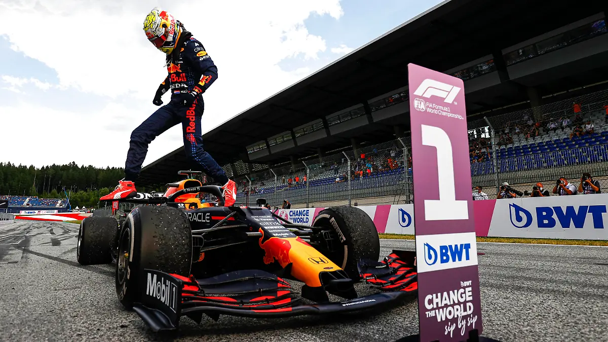 Formula 1 2021: Styrian GP RED BULL RING, AUSTRIA - JUNE 27: Max Verstappen, Red Bull Racing, 1st position, arrives in Parc Ferme during the Styrian GP at Red Bull Ring on Sunday June 27, 2021 in Spielberg, Austria. Photo by Andy Hone / LAT Images Images PUBLICATIONxINxGERxSUIxAUTxHUNxONLY GP2108_142817_ONZ7965 