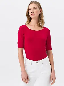 T-Shirt in Kirschrot