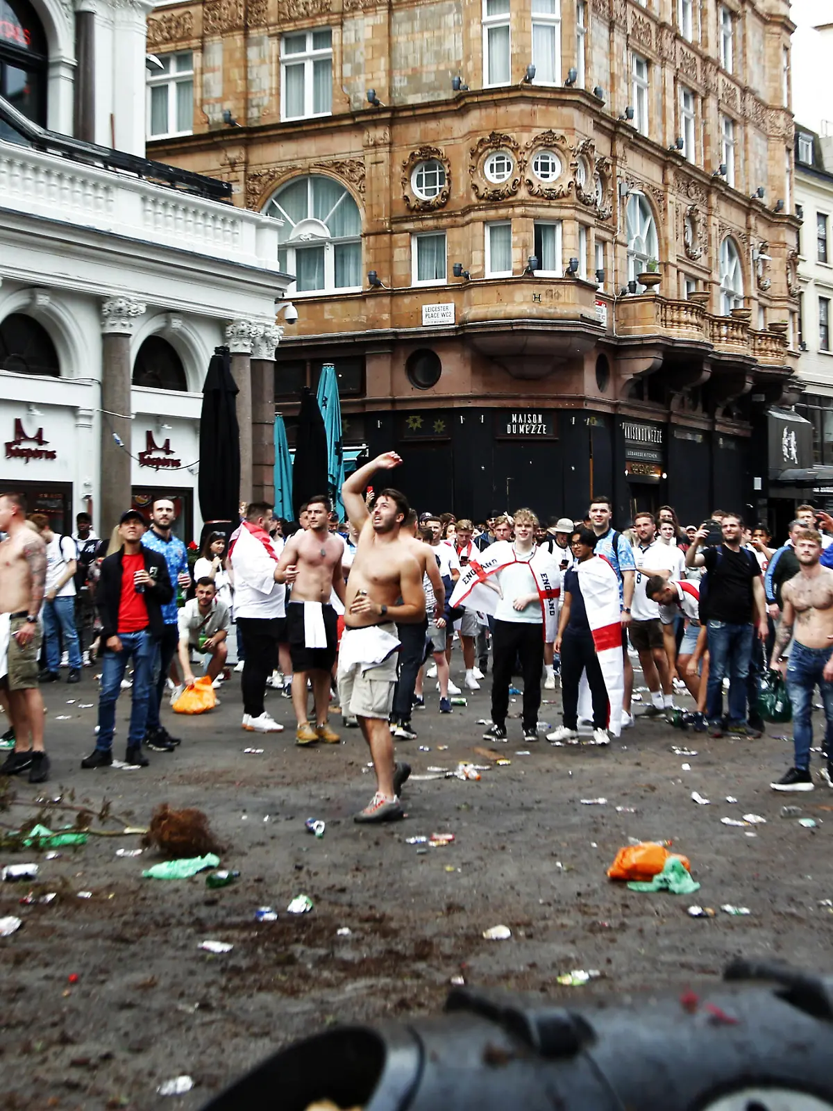  July 11, 2021, London, England, United Kingdom: England fans starts celebrating early in London s West End ahead of Euro 2020 final against Italy. London United Kingdom - ZUMAs262 0125211427st Copyright: xTayfunxSalcix