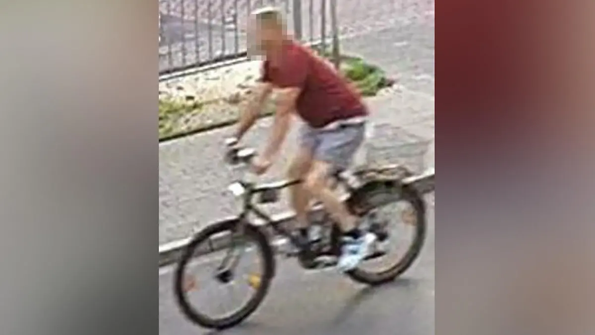 Die Polizei fahndet öffentlich nach diesem Mann.