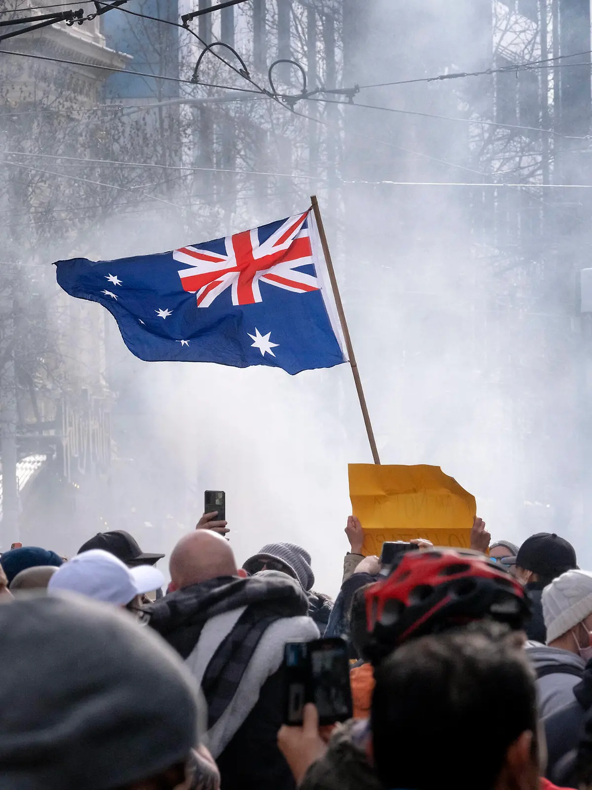 ANTI LOCKDOWN PROTEST MELBOURNE, Protesters are seen during the World Wide Rally For Freedom anti-lockdown rally in Melbourne, Saturday, July 24, 2021.  ACHTUNG: NUR REDAKTIONELLE NUTZUNG, KEINE ARCHIVIERUNG UND KEINE BUCHNUTZUNG MELBOURNE VIC AUSTRALIA PUBLICATIONxINxGERxSUIxAUTxONLY Copyright: xLUISxASCUIx 20210724001559720316 