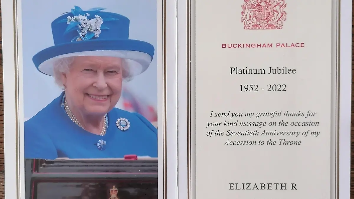 Helena aus Deggendorf bekommt den wohl letzten Brief der Queen