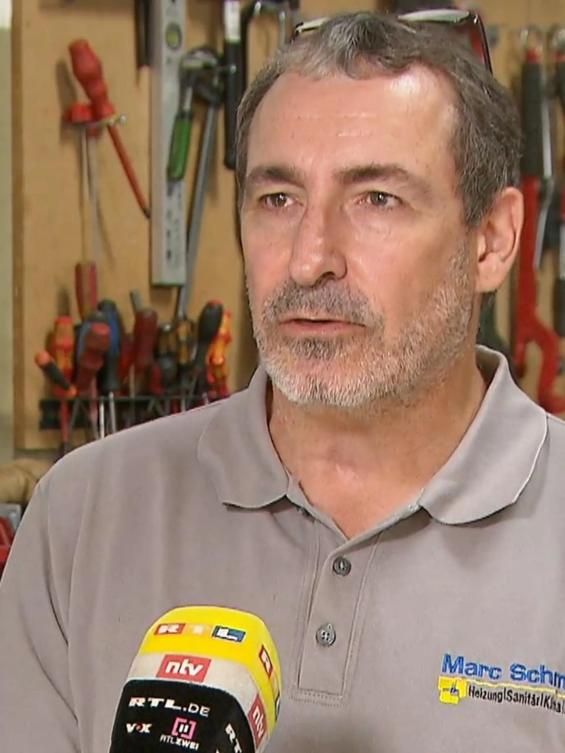 Bild zu: "Handwerker dringend gesucht!"