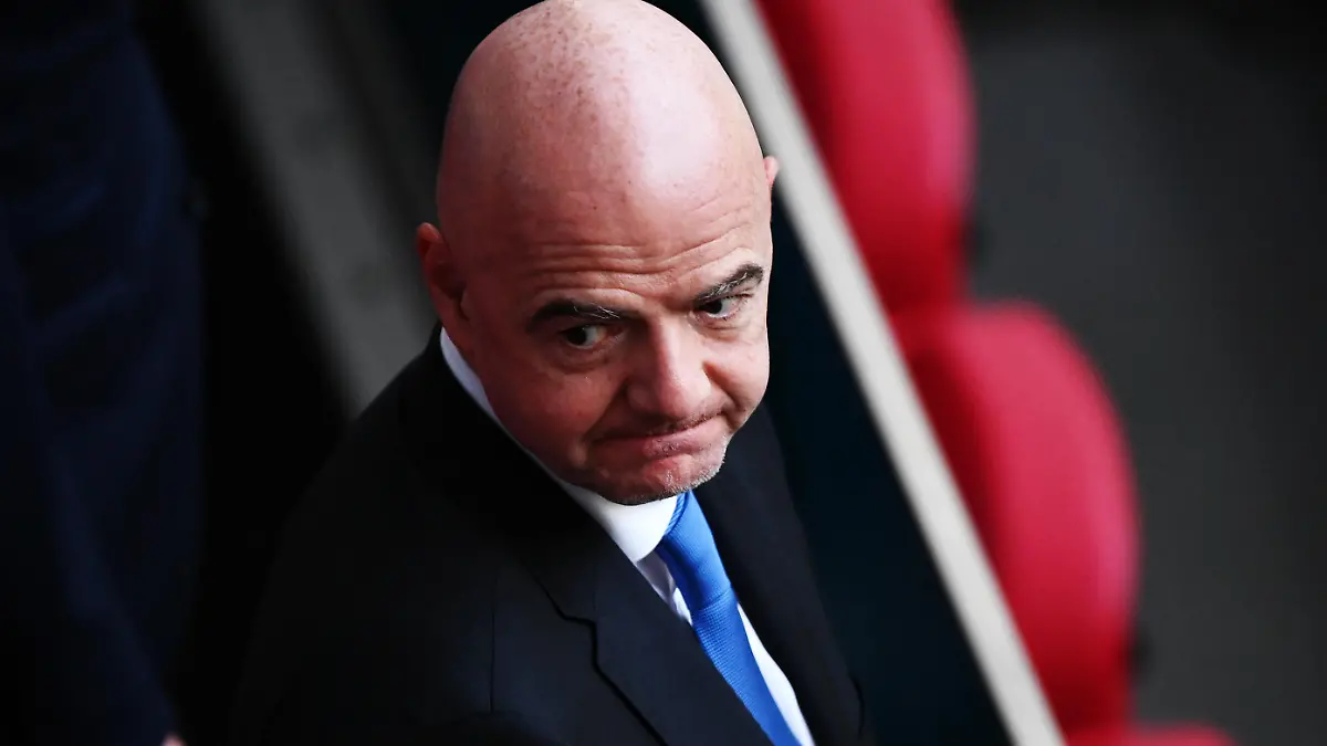 FUSSBALL Euro 2021 GRUPPE C Spiel 17 Niederlande - Oesterreich 17.06.2021 FIFA Praesident Gianni Infantino Schweiz auf der VIP Tribuene *** FOOTBALL Euro 2021 GROUP C Match 17 Netherlands Austria 17 06 2021 FIFA President Gianni Infantino Switzerland at the VIP Tribune