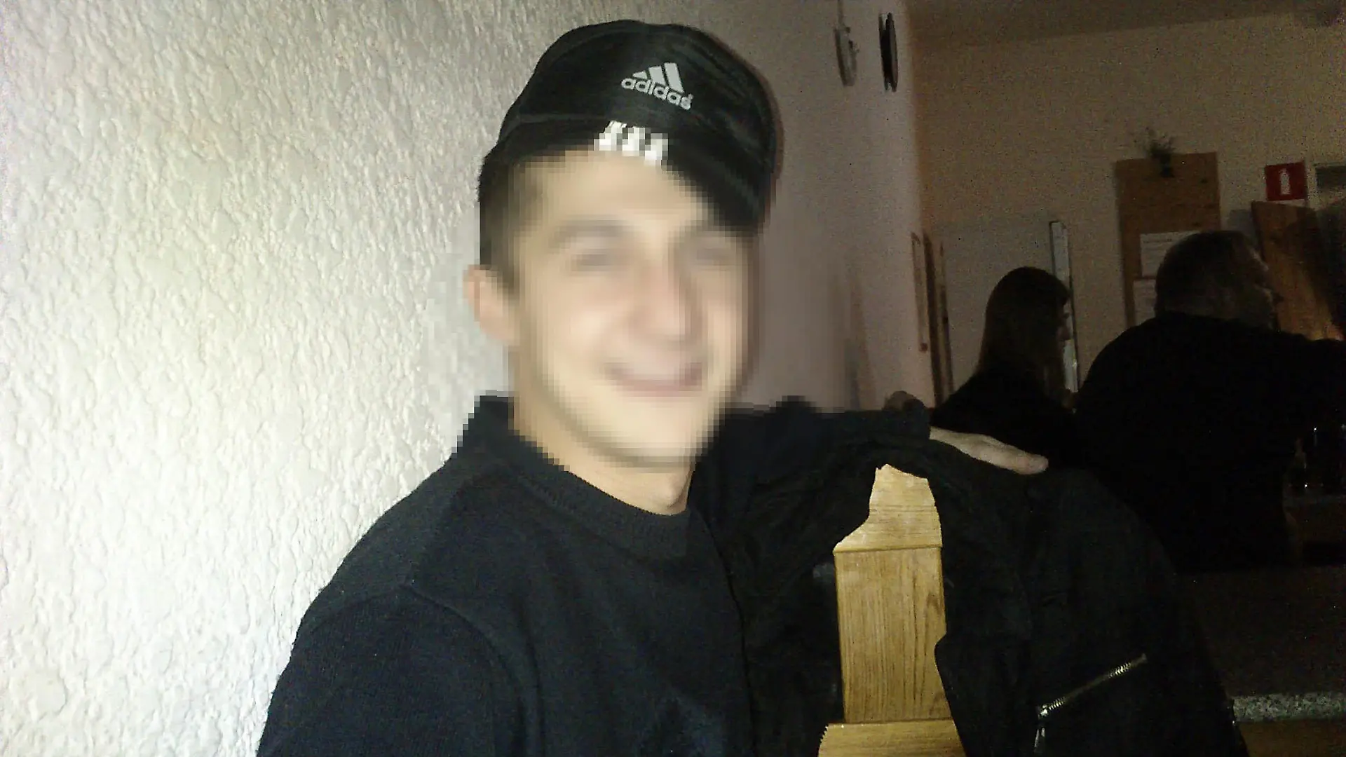 The body of ‘paedophile’ Oleg Sviridov, 32, was found near Vintai village, Samara region, Russia. 
Vyacheslav M, 34, whose 8 year old daughter was an alleged paedophile rape victim, was detained after ‘confessing’ to killing Sviridov, say Russian law enforcement.