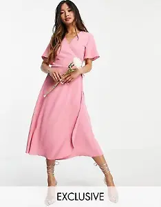 Vila – Bridesmaid – Kurzärmliges Midi-Wickelkleid in Rosa