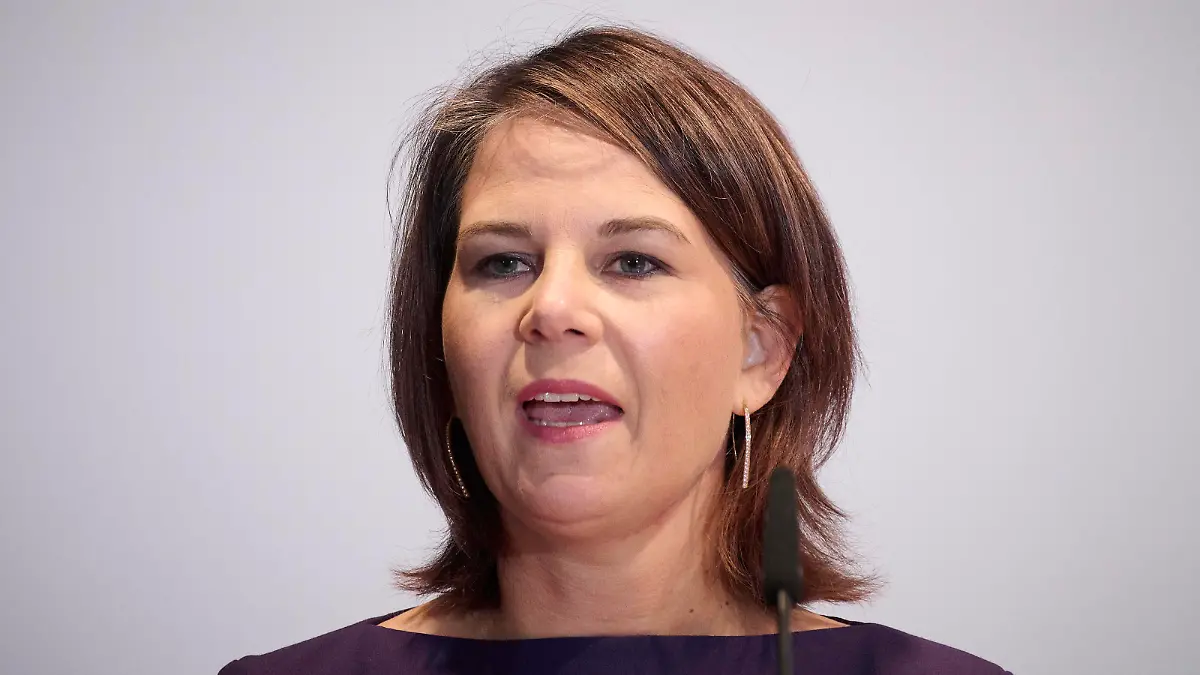 Berlin, 20. Konferenz der Leiterinnen und Leiter der deutschen Auslandsvertretungen Annalena Baerbock Bundesministerin des Auswärtigen, Bündnis 90/Die Grünen während ihrer Rede am 05.09.2022 auf der 20. Konferenz der Leiterinnen und Leiter der deutschen Auslandsvertretungen im Auswärtigen Amt in Berlin. Berlin Auswärtiges Amt Berlin Deutschland *** Berlin, 20 Conference of Heads of German Missions Abroad Annalena Baerbock Federal Minister of Foreign Affairs, Bündnis 90 Die Grünen during her speech on 05 09 2022 at the 20 Conference of Heads of German Missions Abroad at the Federal Foreign Office in Berlin Berlin Auswärtiges Amt Berlin Germany