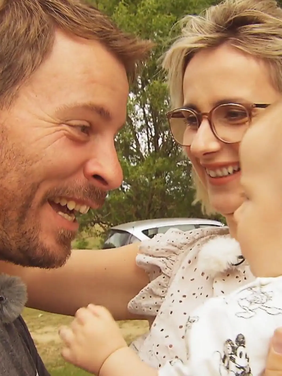 Gerald sieht seine Frau Anna und Sohnemann Leon in Polen wieder