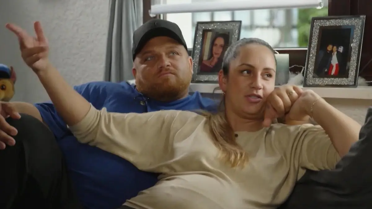 Menowin Fröhlich und Ehefrau Senay