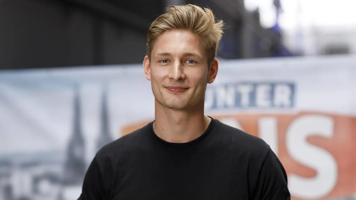 Yannik Meyer beim 16. Fantreffen am Set der RTL-Serie Unter uns in den MMC Studios. Köln, 12.08.2019 *** Yannik Meyer at the 16 fan meeting at the set of the RTL series Unter uns in den MMC Studios Köln, 12 08 2019 Foto:xC.xHardtx/xFuturexImage  