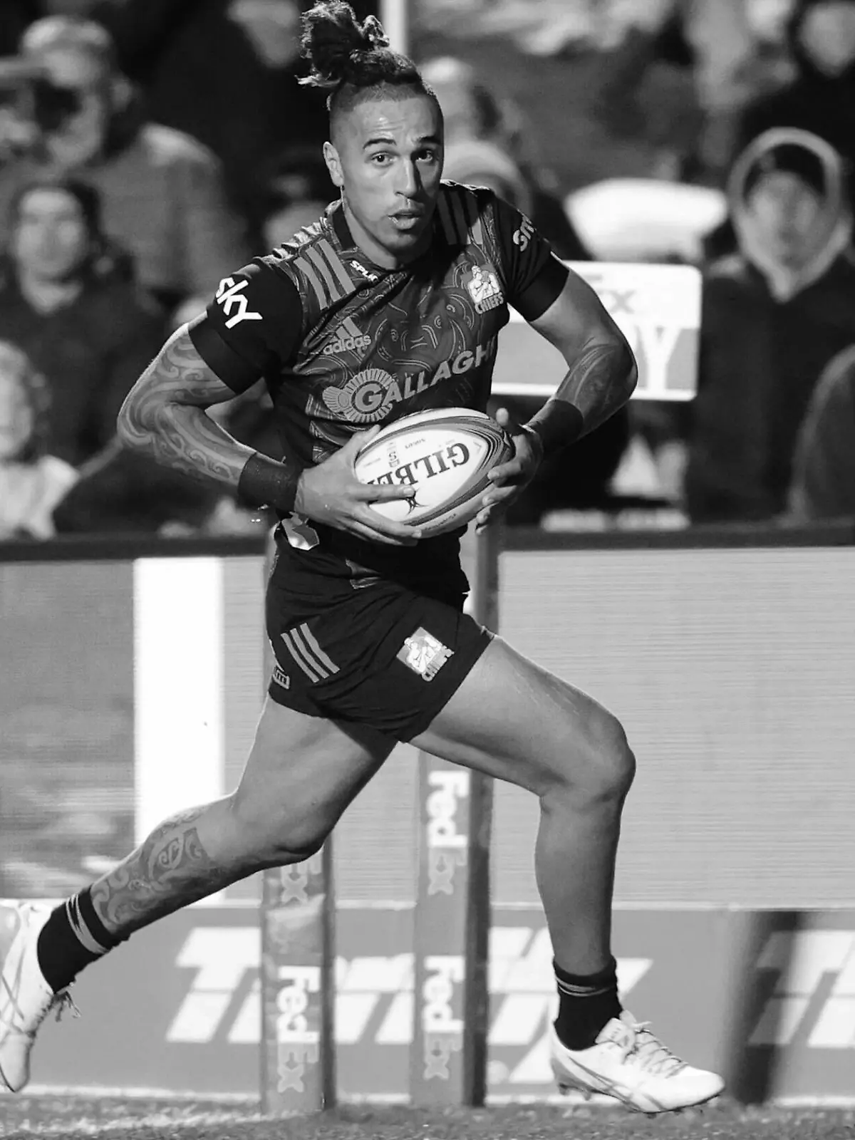 SYDNEY, AUSTRALIA - JUNE 12: Sean Wainui of the Chiefs scores his second try during the round five Super Rugby Trans Tasman match between the NSW Waratahs and Chiefs at Brookvale Oval on June 12, 2021 in Sydney, Australia. Photo by Pete Dovgan/Speed Media/Icon Sportswire RUGBY: JUN 12 Super Rugby Trans Tasman Rd 5 - Waratahs v Chiefs Icon2106120008 