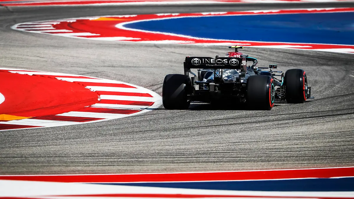  77 Valtteri Bottas FIN, Mercedes-AMG Petronas F1 Team, F1 Grand Prix of USA at Circuit of The Americas on October 22, 2021 in Austin, United States of America. Photo by HOCH ZWEI Austin United States of America *** 77 Valtteri Bottas FIN, Mercedes AMG Petronas F1 Team , F1 Grand Prix of USA at Circuit of The Americas on October 22, 2021 in Austin, United States of America Photo by HOCH ZWEI Austin United States of America 