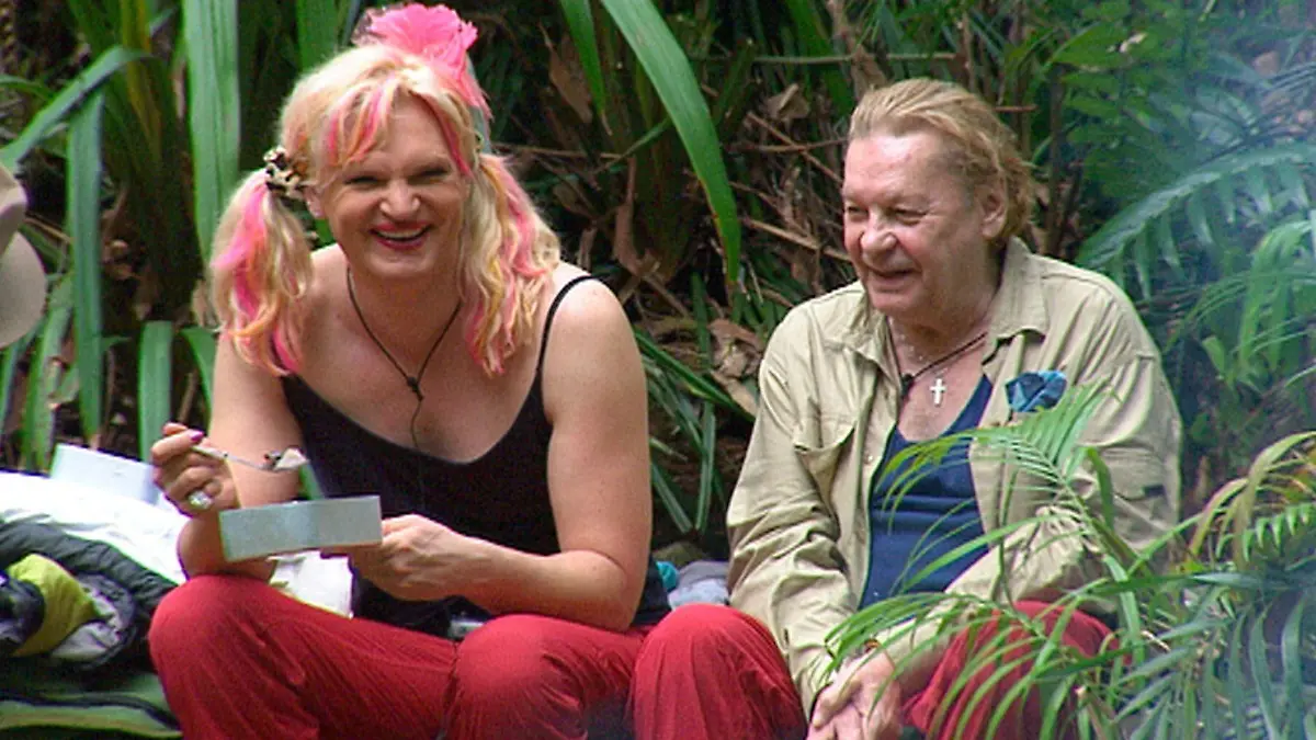 Tag 1 im Camp - Olivia Jones (l.) und Helmut Berger.

Verwendung der Bilder für Online-Medien ausschließlich mit folgender Verlinkung: "Alle Infos zu "Ich bin ein Star - Holt mich hier raus!" im Special bei RTL.de: http://www.rtl.de/cms/sendungen/ich-bin-ein-star.html

NUR ZUR EINMALIGEN VERÖFFENTLICHUNG ! KEINE WEITERGABE AN DRITTE ! 
KEINE VERWENDUNG NACH DEM 10.02.2013 !! KEINE ARCHIVIERUNG !

Suchbegriff: Dschungelcamp *** Local Caption *** Verwendung der Bilder für Online-Medien ausschließlich mit folgender Verlinkung: "Alle Infos zu "Ich bin ein Star - Holt mich hier raus!" im Special bei RTL.de: http://www.rtl.de/cms/sendungen/ich-bin-ein-star.html

NUR ZUR EINMALIGEN VERÖFFENTLICHUNG ! KEINE WEITERGABE AN DRITTE ! 
KEINE VERWENDUNG NACH DEM 10.02.2013!! KEINE ARCHIVIERUNG !