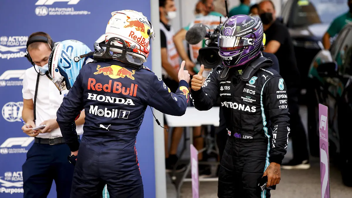 VERSTAPPEN Max ned, Red Bull Racing Honda RB16B, HAMILTON Lewis gbr, Mercedes AMG F1 GP W12 E Performance, portrait during the Formula 1 Heineken Gran Premio D italia 2021, Italian Grand Prix, 14th round of the 2021 FIA Formula One World Championship, WM, Weltmeisterschaft from September 9 to 12, 2021 on the Autodromo Nazionale di Monza, in Monza, Italy FORMULE 1 : Grand prix d Italie - Monza - 11/09/2021 DPPI/Panoramic PUBLICATIONxNOTxINxFRAxITAxBEL F12021GP14ITA_JKL170333 