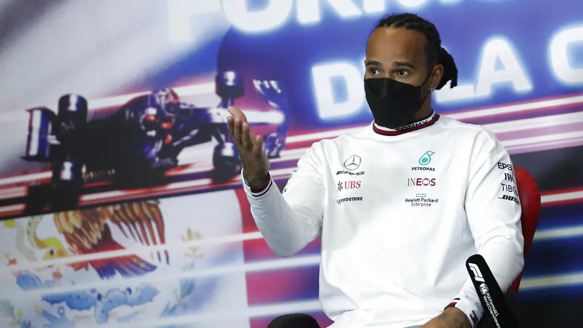 F1 Grand Prix of Mexico 44 Lewis Hamilton GBR, Mercedes-AMG Petronas F1 Team, F1 Grand Prix of Mexico at Autodromo Hermanos Rodriguez on November 4, 2021 in Mexico City, Mexico. Photo by Edgard Garrido/REUTERS/FIA Pool via HOCH ZWEI Mexico City Mexico Poolfoto HOCH ZWEI/Pool/REUTERS ,EDITORIAL USE ONLY
