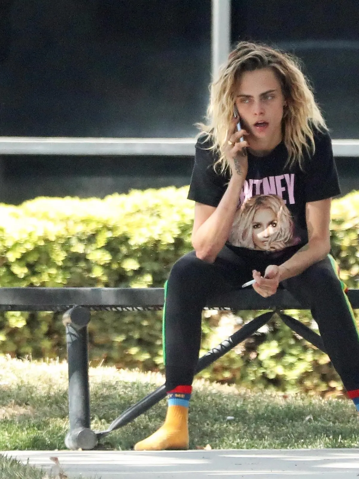 SONDERKONDITIONEN: MINDESTHONORAR: *PREMIUM-EXCLUSIVE* Los Angeles, CA - **WEB EMBARGO UNTIL 6 PM ET ON SEPTEMBER 7TH, 2022** A very tired and tattered-looking Cara Delevingne is seen going to the puma private jet owned by JAY-Z. The model-actress is looking worse for wear as she was spotted at Van Nuys airport wearing no shoes and looking as if she has been having a little bit too much fun. The cover girl was seen with her dog Alfie and her assistant getting onto the puma private jet before shortly being not allowed to fly.
Pictured: Cara Delevingne
BACKGRID USA 6 SEPTEMBER 2022 
BYLINE MUST READ: SPLASH / BACKGRID
USA: +1 310 798 9111 / usasales@backgrid.com
UK: +44 208 344 2007 / uksales@backgrid.com
*UK Clients - Pictures Containing Children
Please Pixelate Face Prior To Publication*