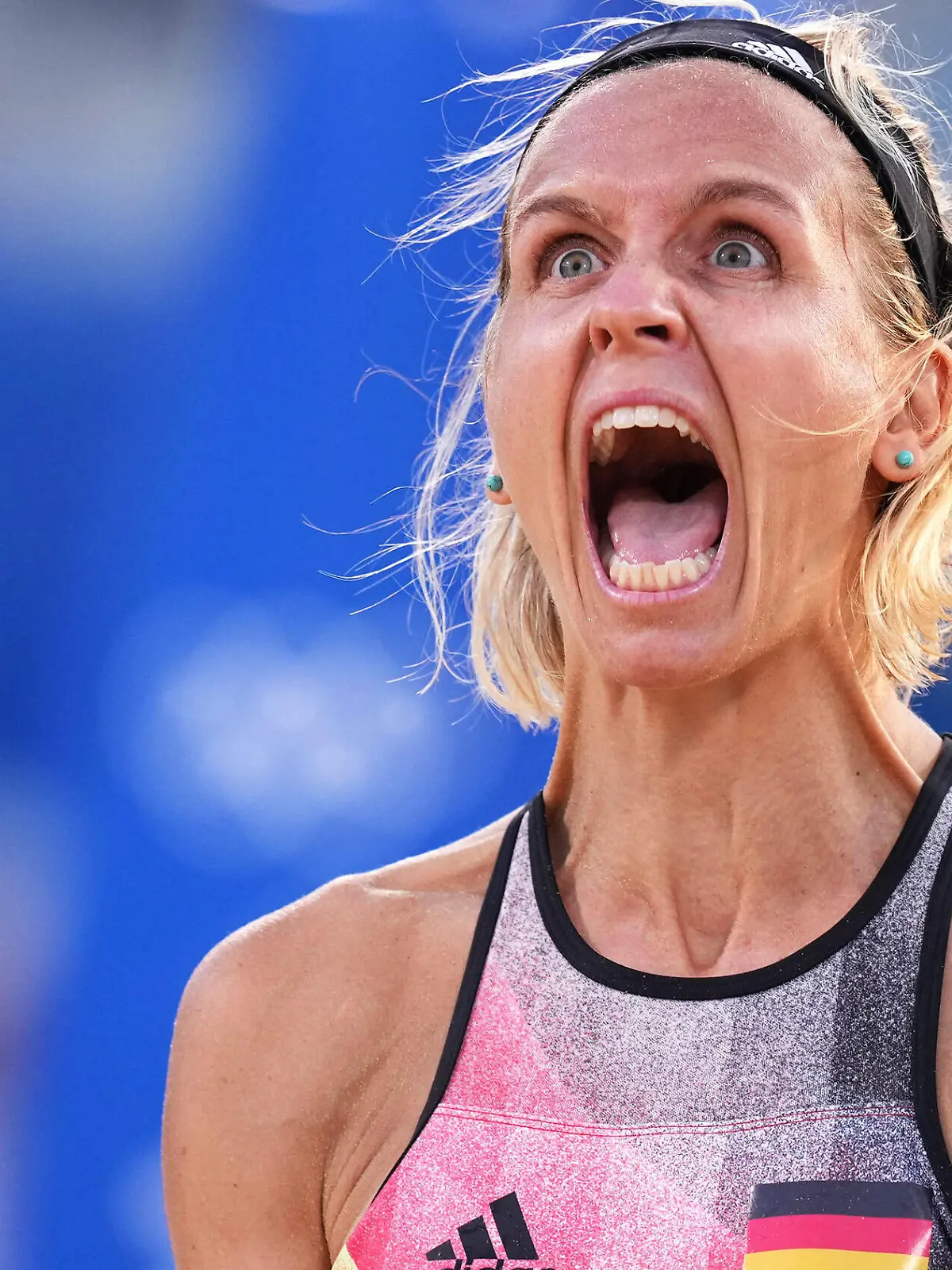  Tokio 2020 im Jahr 2021, Rückblick: Olympische Highlights 210801 -- TOKYO, Aug. 1, 2021 -- Laura Ludwig of Germany reacts after winning the women s Beach volleyball, Beachvolleyball round of 16 match between Margareta Kozuch/Laura Ludwig of Germany and Agatha Bednarczuk/Eduarda Santos Lisboa of Brazil at the Tokyo 2020 Olympic Games, Olympische Spiele, Olympia, OS in Tokyo, Japan, Aug. 1, 2021.  TOKYO2020JAPAN-TOKYO-OLY-BEACH VOLLEYBALL-WOMEN S ROUND OF 16 LixHe PUBLICATIONxNOTxINxCHN