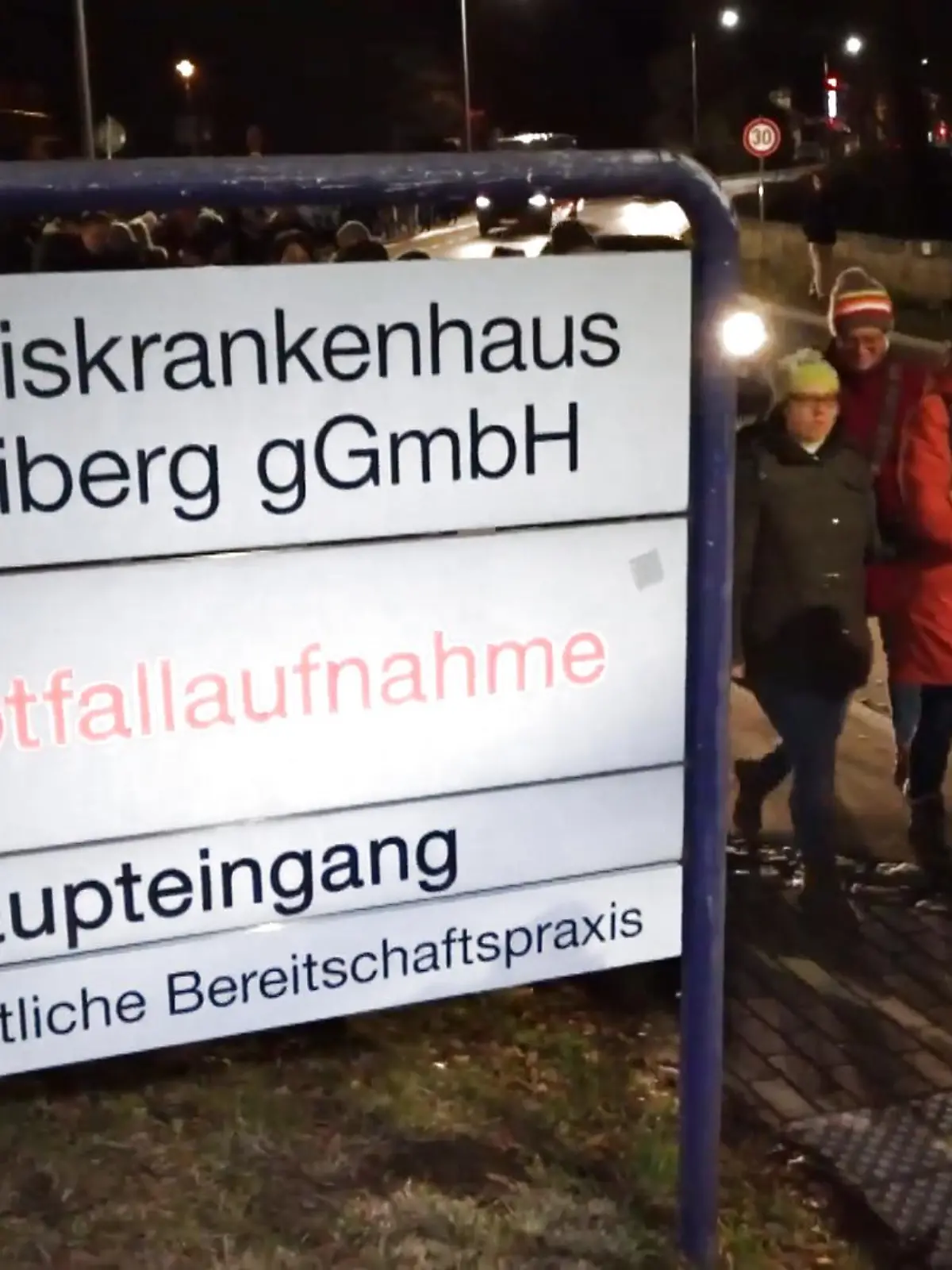 Bild zu: "Warum sind sie dort so hoch?"