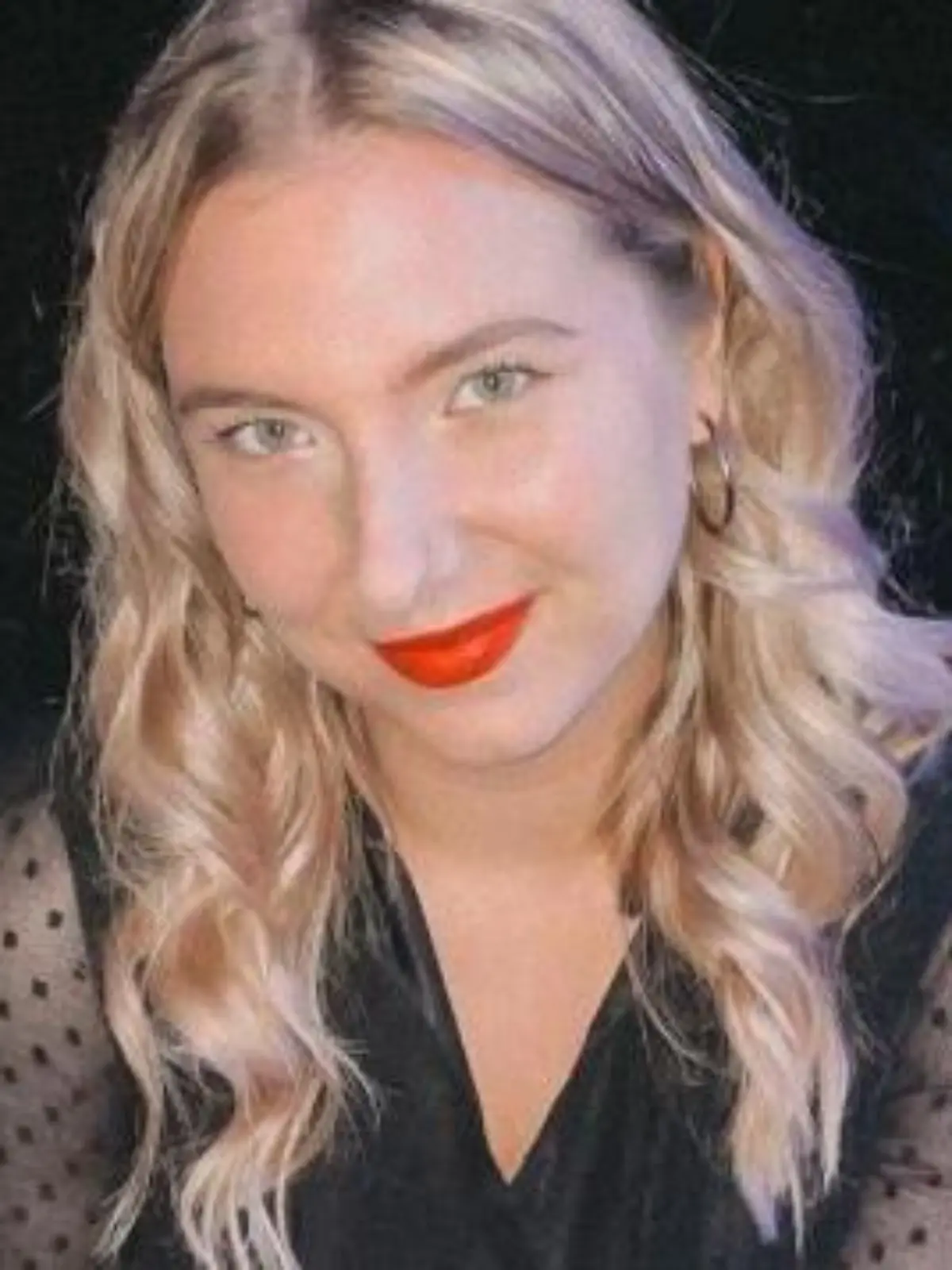 Joelina Karabas präsentiert ihren X-Mas-Party Look