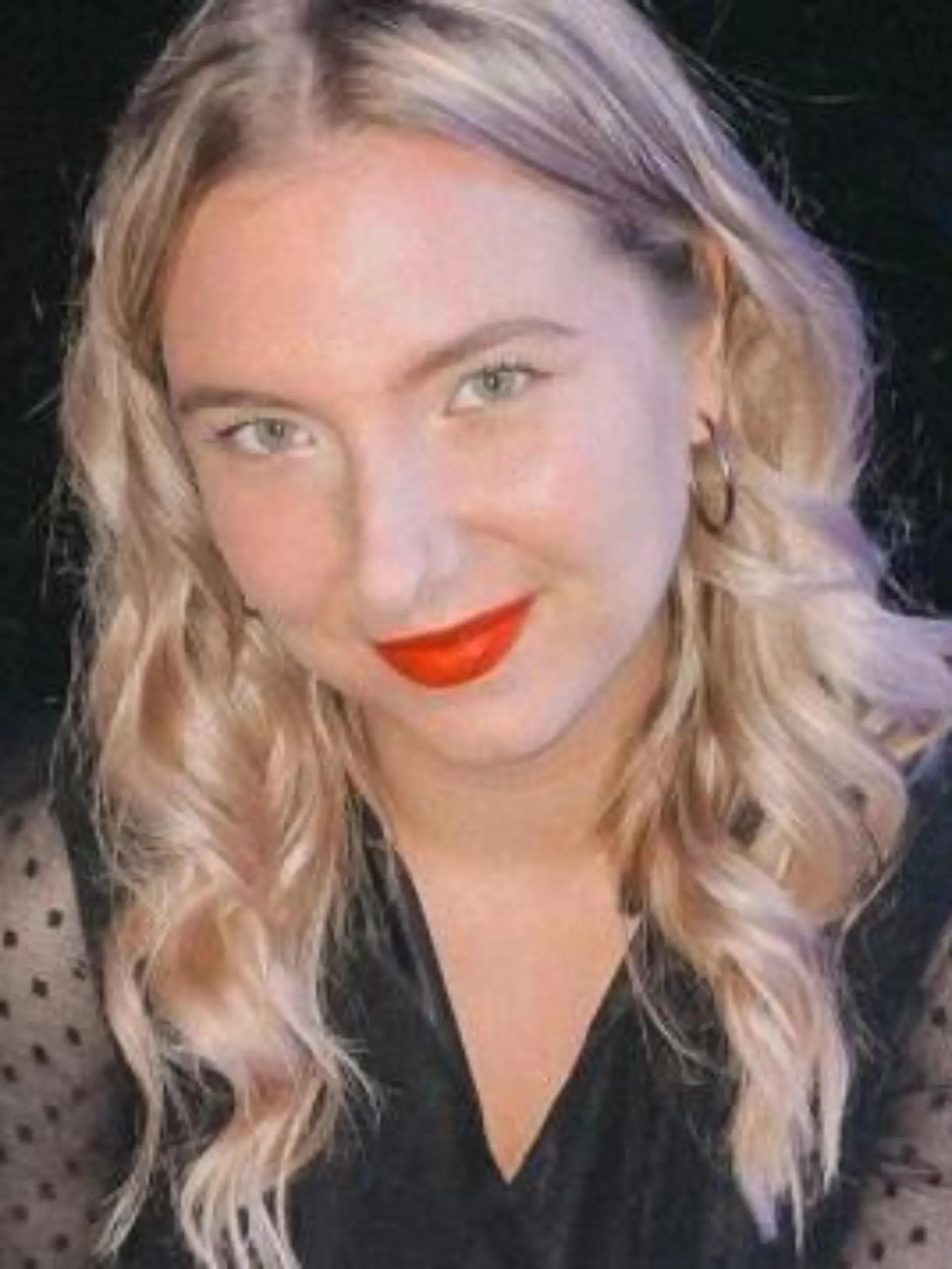 Joelina Karabas präsentiert ihren X-Mas-Party Look