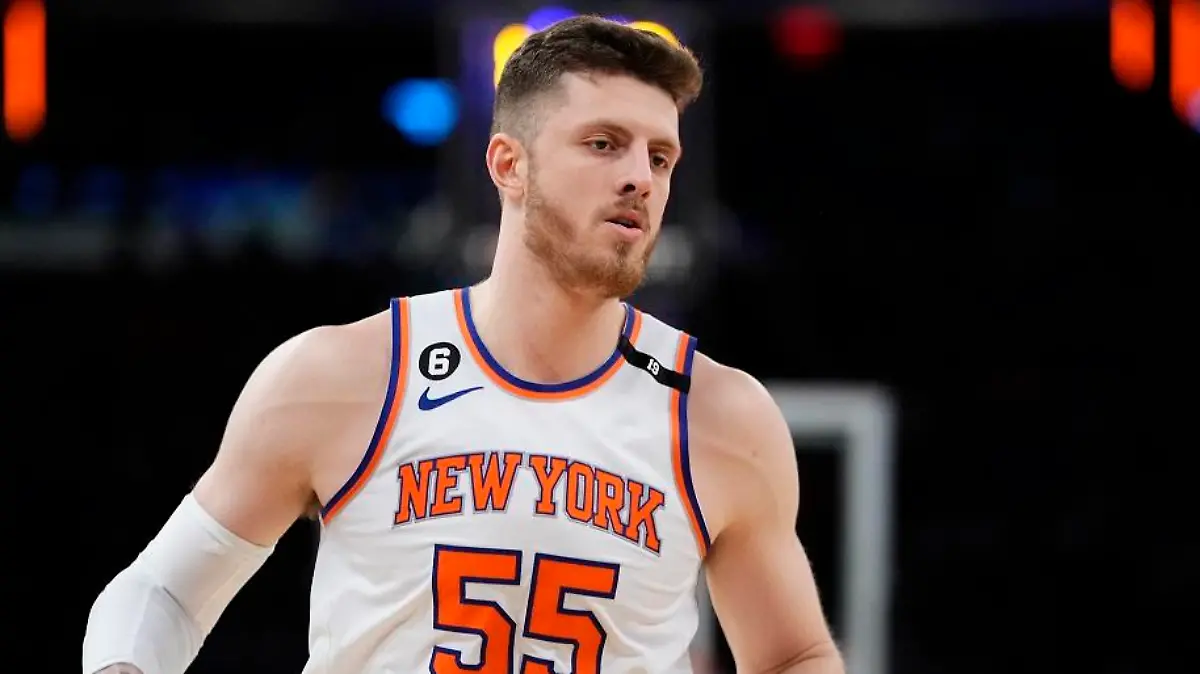 New York Knicks' Isaiah Hartenstein (55) during the second half of Game 3 in an NBA basketball first-round playoff series against the Cleveland Cavaliers Friday, April 21, 2023, in New York. The Knicks won 99-79. (AP Photo/Frank Franklin II)