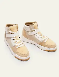 Knöchelhohe Turnschuhe