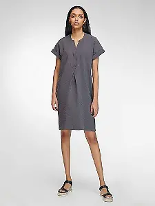 Graues Kleid