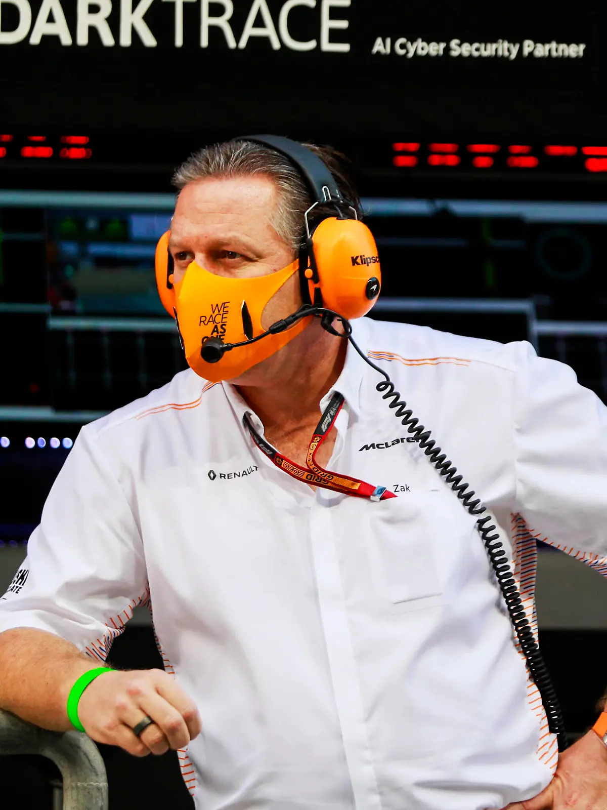  2020 Abu Dhabi GP YAS MARINA CIRCUIT, UNITED ARAB EMIRATES - DECEMBER 12: Zak Brown, CEO, McLaren Racing during the Abu Dhabi GP at Yas Marina Circuit on Saturday December 12, 2020 in Abu Dhabi, United Arab Emirates. Photo by Steven Tee / LAT Images Images PUBLICATIONxINxGERxSUIxAUTxHUNxONLY GP2017_125922_1ST6240