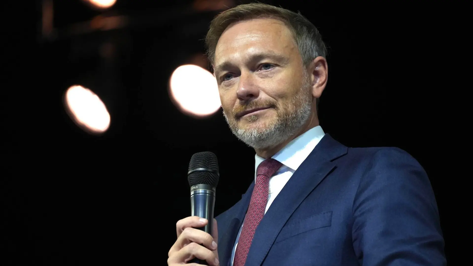 Datum: 17.09.22 / Ort: Dresden Im Bild: Michael Kretschmer, Ministerpräsident Sachsen & Bundesfinanzminister Christian Lindner in der Messe Dresden Dresden - Meisterfeier der Handwerkskammer Dresden *** Date 17 09 22 Place Dresden In the picture Michael Kretschmer, Prime Minister of Saxony Federal Minister of Finance Christian Lindner at the Dresden Trade Fair Dresden Master Craftsman Ceremony of the Chamber of Crafts Dresden