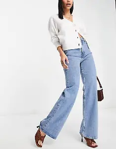 Jeans mit weitem Bein