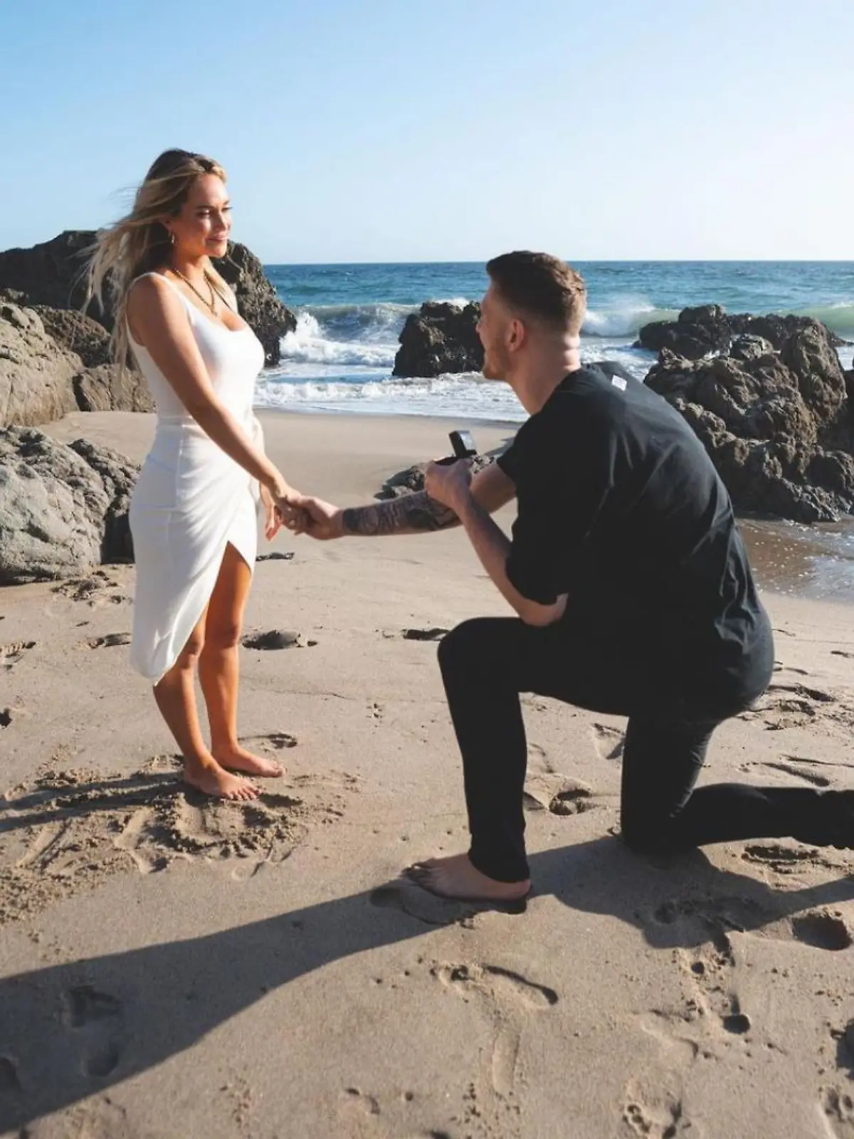Isaiah Hartenstein hält um die Hand von Kourtney Kellar an.