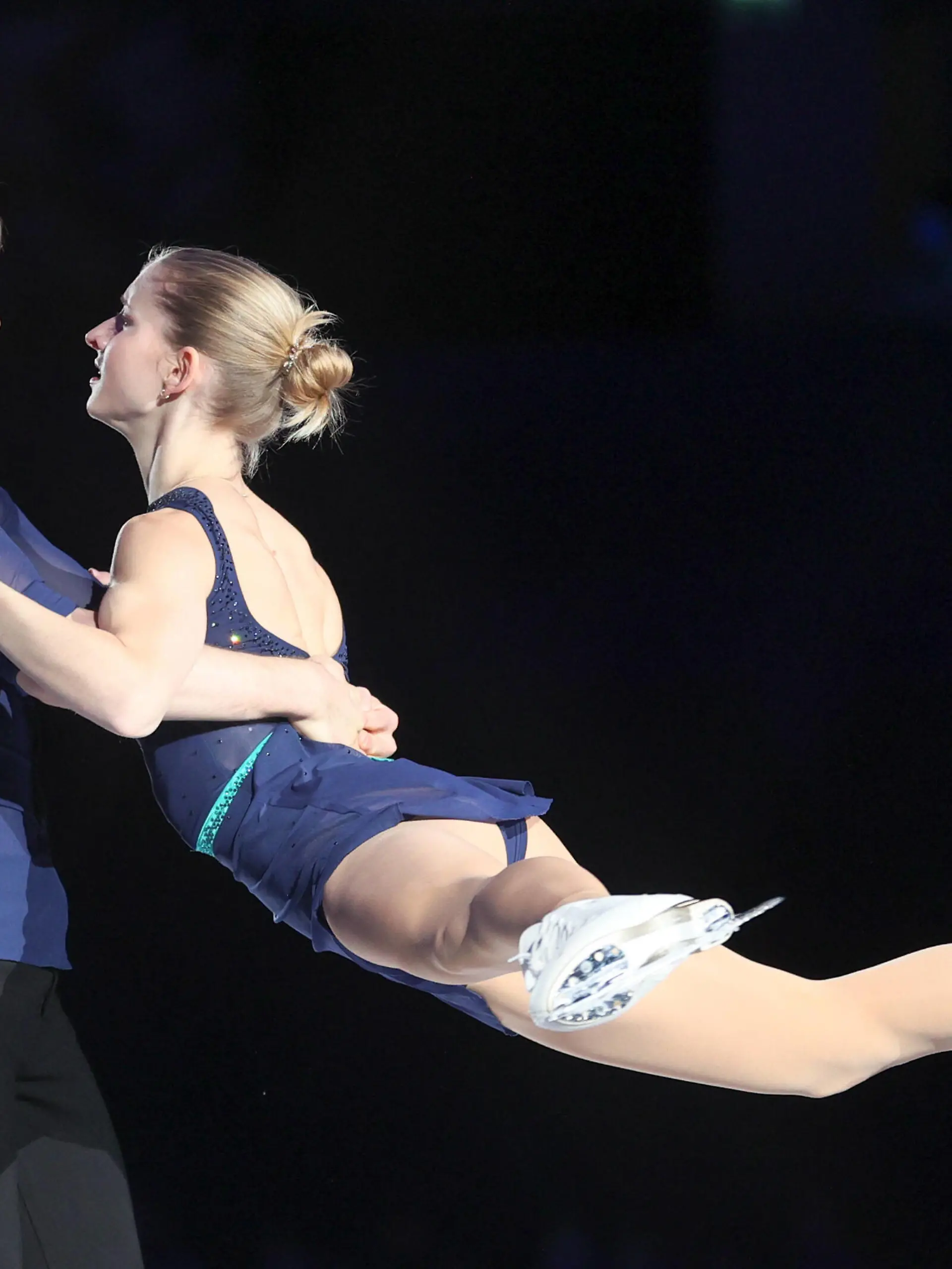  TALLINN, ESTONIA  JANUARY 16, 2022: Pair skaters Minerva Fabienne Hase and Nolan Seegert of Germany perform at an exhibition gala at the 2022 ISU European Figure skating, Eiskunstlauf Championships at the Tondiraba Ice Hall. Sergei Bobylev/TASS PUBLICATIONxINxGERxAUTxONLY TS11F5CE