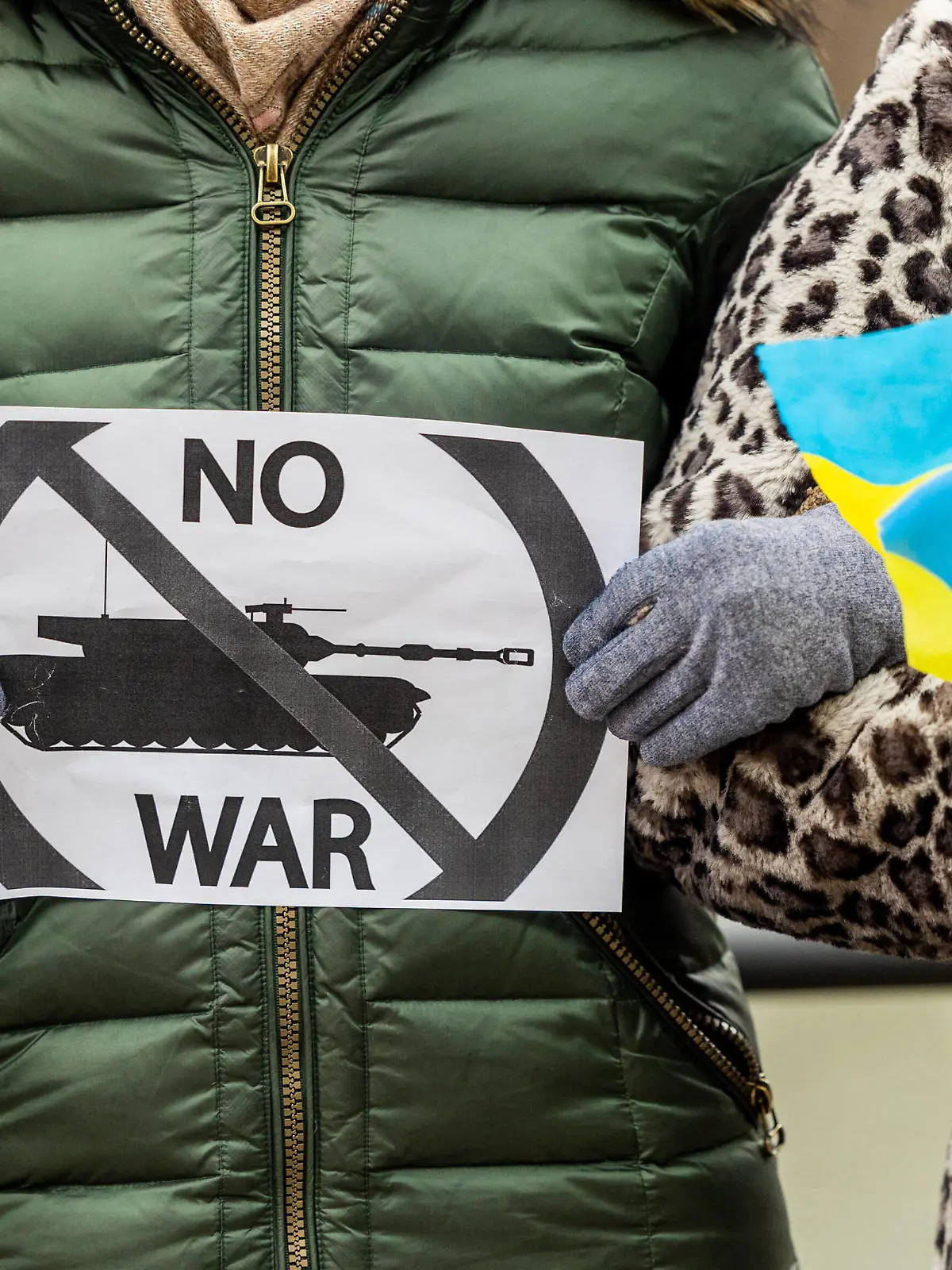  February 19, 2022, Wroclaw, Wroclaw, Poland: In Wroclaw, at the German embassy, a demonstration of Ukrainians We do not want war took place. The inhabitants of Ukraine expressed their opposition to Russia s attempt to attack their country. Wroclaw Poland - ZUMAz123 20220219_zip_z123_004 Copyright: xKrzysztofxZatyckix
