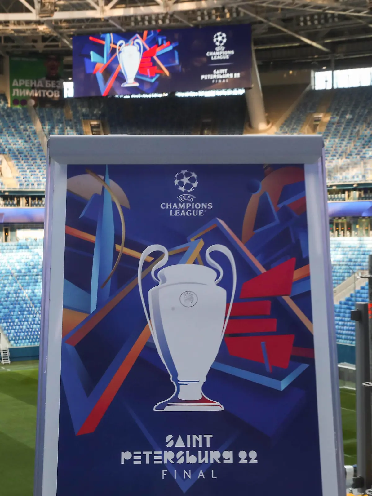  ST PETERSBURG, RUSSIA  SEPTEMBER 22, 2021: Branded banners unveiled at Gazprom Arena Stadium, the venue for the final of the 2021/22 UEFA Champions League. UEFA officials have come to St Petersburg to inspect the Gazprom Arena and to discuss the official and entertainment programme of the 2022 UEFA Champions League Final with local organizing committee and the city administration. Alexander Demianchuk/TASS PUBLICATIONxINxGERxAUTxONLY TS11173F