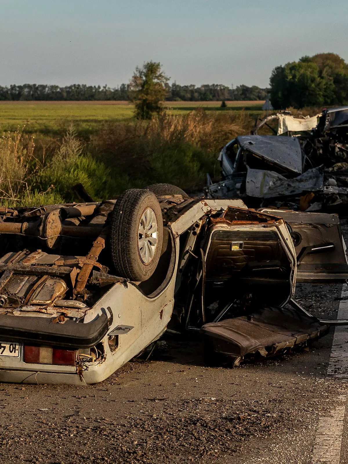  September 9, 2022, Kharkiv, Ukraine: Destroyed vehicles are seen in the Kharkiv region during the Russia-Ukraine war southeast of Kharkiv. Ukraine has retaken large areas in the Kharkiv region this week. Kharkiv Ukraine - ZUMAr101 20220909_zaf_r101_074 Copyright: xDavidxRyderx
