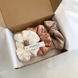 Seiden-Scunchies (3er Pack) von DelightfulGiftDesign