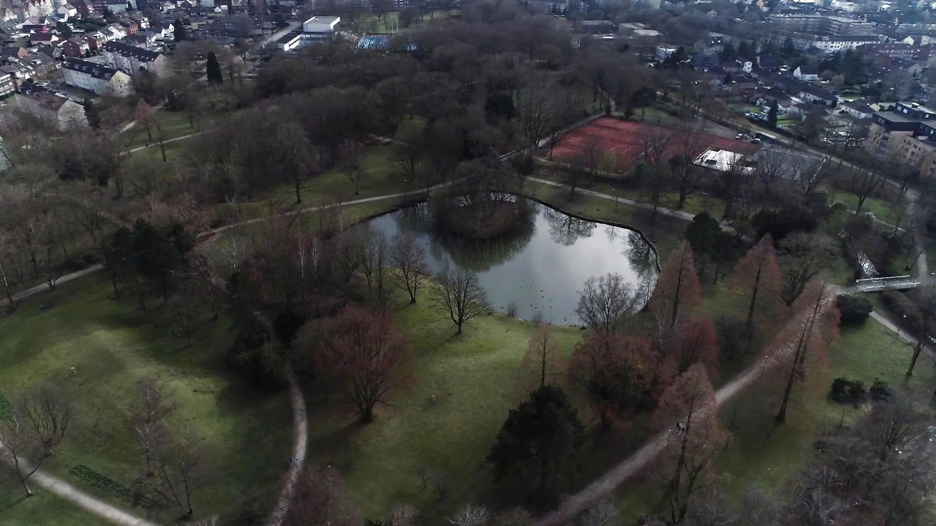 Kind fällt in Teich Recklinghausen