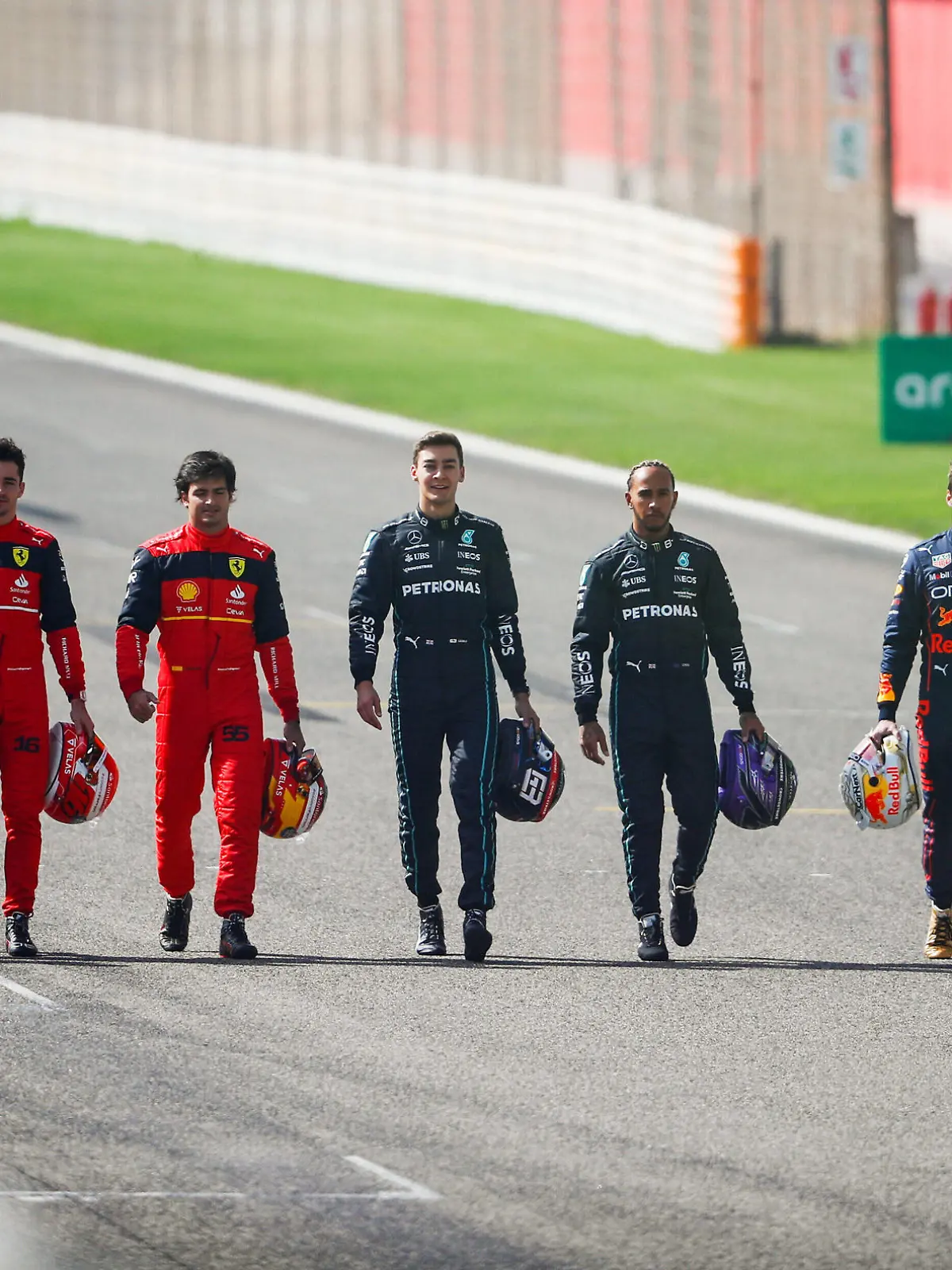 OCON Esteban fra, Alpine F1 Team A522, ALONSO Fernando spa, Alpine F1 Team A522, LECLERC Charles mco, Scuderia Ferrari F1-75, SAINZ Carlos spa, Scuderia Ferrari F1-75, RUSSELL George gbr, Mercedes AMG F1 Team W13, HAMILTON Lewis gbr, Mercedes AMG F1 Team W13, VERSTAPPEN Max ned, Red Bull Racing RB18, PEREZ Sergio mex, Red Bull Racing RB18, NORRIS Lando gbr, McLaren F1 Team MCL36, GASLY Pierre fra, Scuderia AlphaTauri AT03, portrait during the Formula 1 Aramco pre-season testing prior the 2022 FIA Formula One World Championship, WM, Weltmeisterschaft on the Bahrain International Circuit, from March 10 to 12, 2022 in Sakhir, Bahrain - F1- PRE-SEASON TESTING 2022 - BAHRAIN DPPI/Panoramic PUBLICATIONxNOTxINxFRAxITAxBEL 00122003__V2_5632 