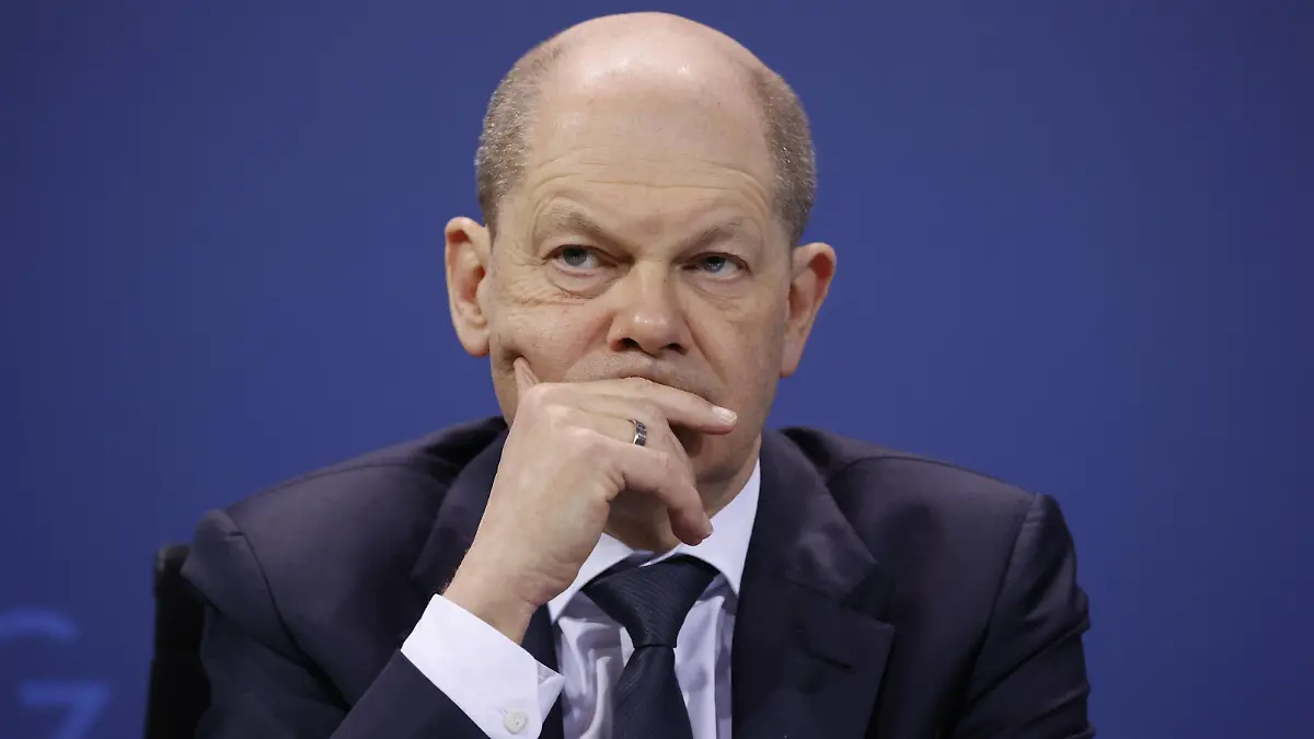 Olaf Scholz, Bundeskanzler, Deutschland, Berlin, Bundeskanzleramt, Pressekonferenz von BK Scholz, MP Wüst und der RBMin Giffey im Anschluss an die Beratung mit den Regierungschefinnen und Regierungschefs der Länder *** Olaf Scholz, Chancellor, Germany, Berlin, Federal Chancellery, Press conference of BK Scholz, MP Wüst and RBMin Giffey following the consultation with the heads of government of the federal states. 
